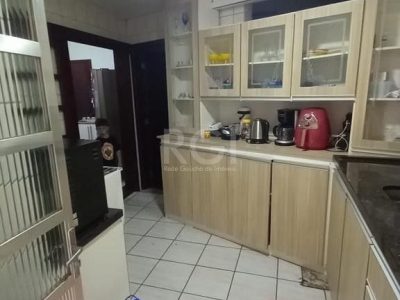 Apartamento à venda com 72m², 2 quartos no bairro Navegantes em Porto Alegre - Foto 2