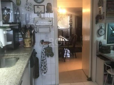 Apartamento à venda com 122m², 3 quartos, 1 suíte, 1 vaga no bairro Auxiliadora em Porto Alegre - Foto 7