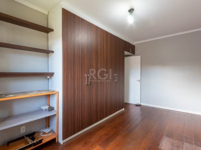 Casa à venda com 202m², 3 quartos, 1 suíte, 2 vagas no bairro Cristal em Porto Alegre - Foto 28