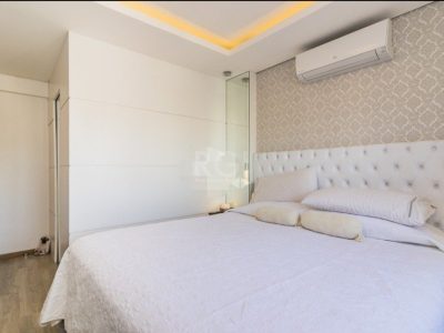 Apartamento à venda com 97m², 3 quartos, 1 suíte, 3 vagas no bairro Petrópolis em Porto Alegre - Foto 3