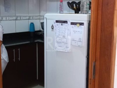 Casa à venda com 245m², 9 quartos, 6 suítes, 2 vagas no bairro Menino Deus em Porto Alegre - Foto 15