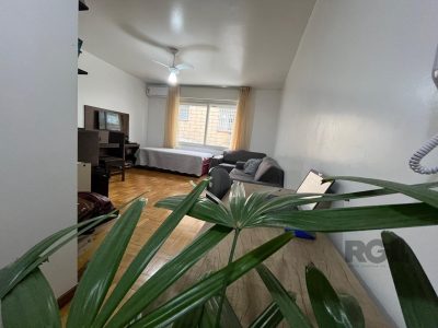 Apartamento à venda com 87m², 2 quartos, 1 vaga no bairro Menino Deus em Porto Alegre - Foto 2