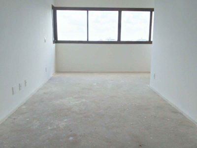 Apartamento à venda com 75m², 2 quartos, 1 suíte, 2 vagas no bairro Petrópolis em Porto Alegre - Foto 2