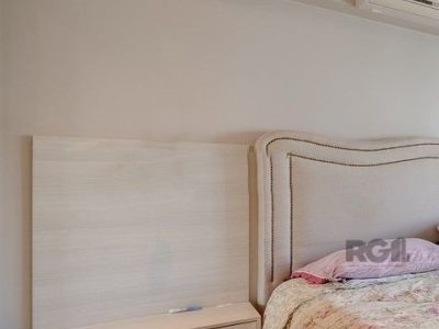 Apartamento à venda com 137m², 3 quartos, 3 suítes, 2 vagas no bairro Rio Branco em Porto Alegre - Foto 6