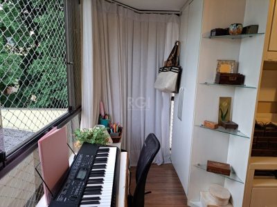 Apartamento à venda com 105m², 3 quartos, 1 suíte, 1 vaga no bairro Menino Deus em Porto Alegre - Foto 15