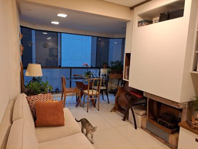 Apartamento à venda com 105m², 3 quartos, 1 suíte, 1 vaga no bairro Menino Deus em Porto Alegre - Foto 8