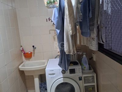 Apartamento à venda com 105m², 3 quartos, 1 suíte, 1 vaga no bairro Menino Deus em Porto Alegre - Foto 26