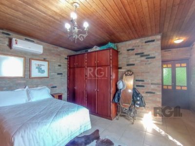 Casa à venda com 200m², 4 quartos, 1 suíte, 1 vaga no bairro Cristal em Porto Alegre - Foto 13