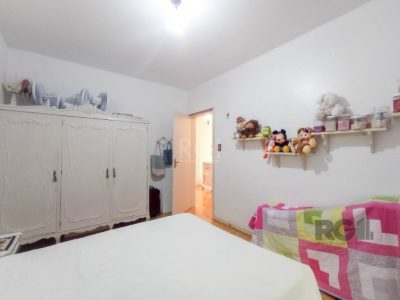 Casa à venda com 200m², 4 quartos, 1 suíte, 1 vaga no bairro Cristal em Porto Alegre - Foto 23