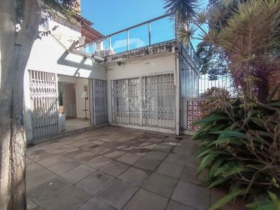 Casa à venda com 200m², 4 quartos, 1 suíte, 1 vaga no bairro Cristal em Porto Alegre - Foto 35