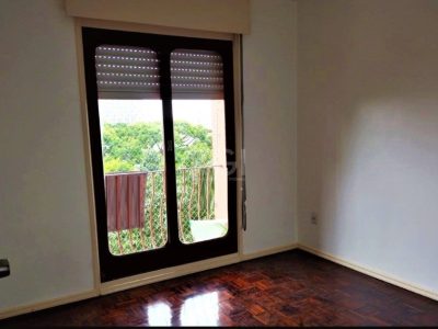 Apartamento à venda com 73m², 2 quartos no bairro Centro em Porto Alegre - Foto 2