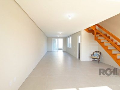 Casa à venda com 140m², 3 quartos, 1 suíte, 1 vaga no bairro Tristeza em Porto Alegre - Foto 3