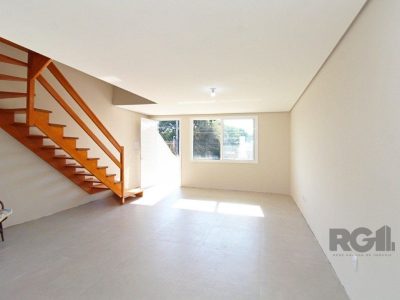 Casa à venda com 140m², 3 quartos, 1 suíte, 1 vaga no bairro Tristeza em Porto Alegre - Foto 4