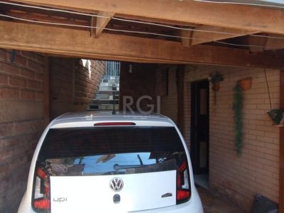 Casa à venda com 200m², 3 quartos, 1 vaga no bairro Ipanema em Porto Alegre - Foto 3