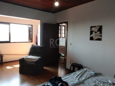 Casa à venda com 200m², 3 quartos, 1 vaga no bairro Ipanema em Porto Alegre - Foto 11