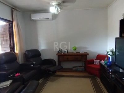 Casa à venda com 200m², 3 quartos, 1 vaga no bairro Ipanema em Porto Alegre - Foto 6