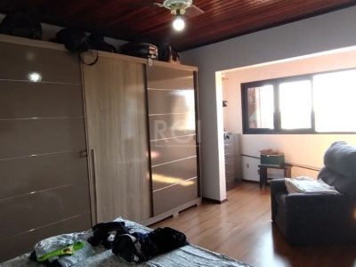 Casa à venda com 200m², 3 quartos, 1 vaga no bairro Ipanema em Porto Alegre - Foto 10