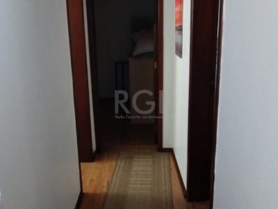 Casa à venda com 200m², 3 quartos, 1 vaga no bairro Ipanema em Porto Alegre - Foto 16