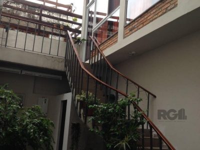 Sobrado à venda com 257m², 6 quartos, 3 vagas no bairro São Geraldo em Porto Alegre - Foto 22