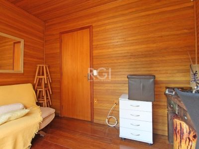 Casa à venda com 205m², 2 quartos, 1 suíte, 4 vagas no bairro Cristal em Porto Alegre - Foto 10