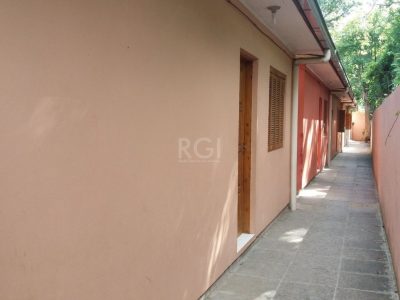 Casa à venda com 500m², 2 quartos no bairro Santa Tereza em Porto Alegre - Foto 2