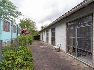 Casa à venda com 200m², 4 quartos, 1 suíte, 5 vagas no bairro Tristeza em Porto Alegre - Foto 9