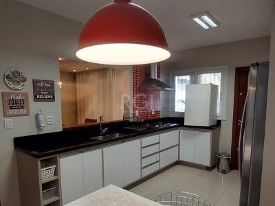 Casa à venda com 286m², 3 quartos, 3 suítes, 4 vagas no bairro Petrópolis em Porto Alegre - Foto 10