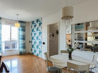 Apartamento à venda com 79m², 3 quartos, 1 vaga no bairro Medianeira em Porto Alegre - Foto 4