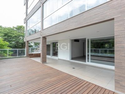 Apartamento à venda com 274m², 3 quartos, 3 suítes, 3 vagas no bairro Cristal em Porto Alegre - Foto 9