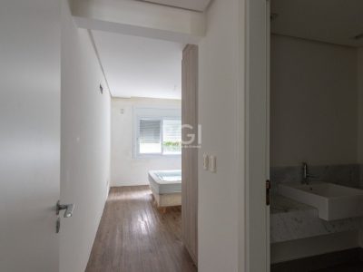 Apartamento à venda com 274m², 3 quartos, 3 suítes, 3 vagas no bairro Cristal em Porto Alegre - Foto 29