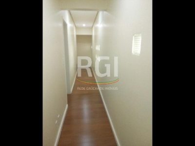 Apartamento à venda com 202m², 3 quartos, 1 suíte, 1 vaga no bairro Centro Histórico em Porto Alegre - Foto 4