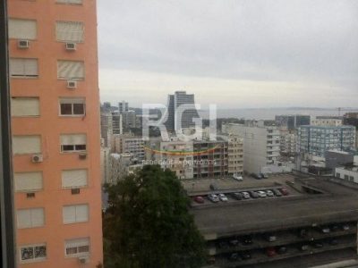 Apartamento à venda com 202m², 3 quartos, 1 suíte, 1 vaga no bairro Centro Histórico em Porto Alegre - Foto 3