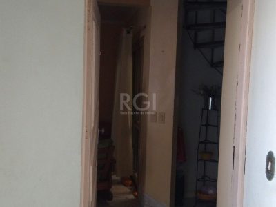 Casa Condominio à venda com 250m², 4 quartos, 4 suítes, 2 vagas no bairro Santo Antônio em Porto Alegre - Foto 4