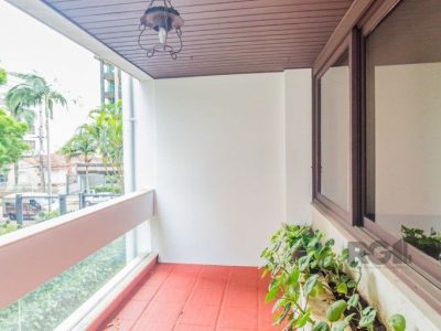 Apartamento à venda com 189m², 3 quartos, 1 suíte, 3 vagas no bairro Moinhos de Vento em Porto Alegre - Foto 7