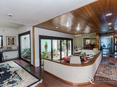 Casa à venda com 530m², 5 quartos, 1 suíte, 6 vagas no bairro Jardim Lindóia em Porto Alegre - Foto 4