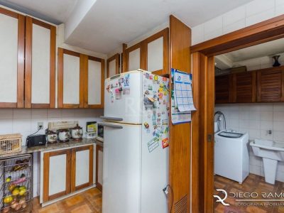 Casa à venda com 530m², 5 quartos, 1 suíte, 6 vagas no bairro Jardim Lindóia em Porto Alegre - Foto 22