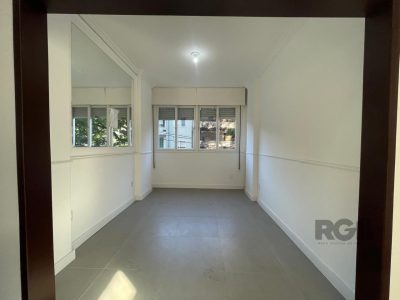 Apartamento à venda com 100m², 2 quartos no bairro Moinhos de Vento em Porto Alegre - Foto 12