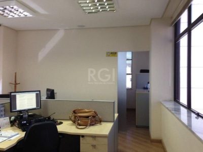 Conjunto/Sala à venda com 126m², 1 vaga no bairro Independência em Porto Alegre - Foto 11