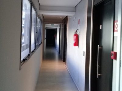 Conjunto/Sala à venda com 36m² no bairro Centro Histórico em Porto Alegre - Foto 8