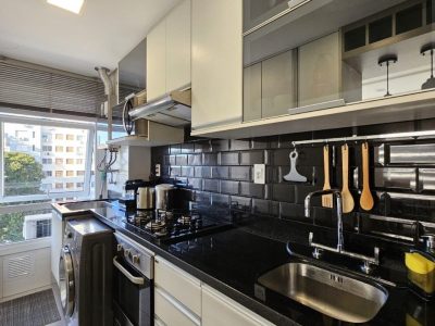 Apartamento à venda com 63m², 2 quartos, 1 suíte, 2 vagas no bairro Santana em Porto Alegre - Foto 14