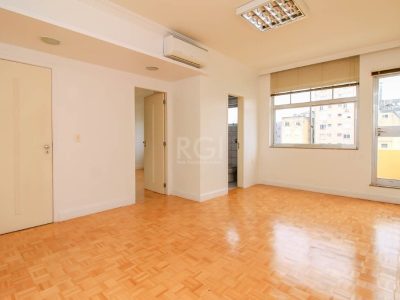 Conjunto/Sala à venda com 78m² no bairro Centro Histórico em Porto Alegre - Foto 13