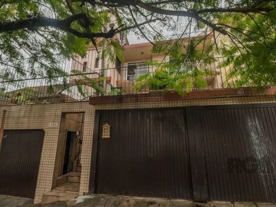 Casa à venda com 389m², 8 quartos, 2 suítes, 3 vagas no bairro Jardim do Salso em Porto Alegre - Foto 27