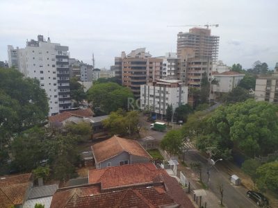 Apartamento à venda com 119m², 3 quartos, 1 suíte, 2 vagas no bairro Petrópolis em Porto Alegre - Foto 18