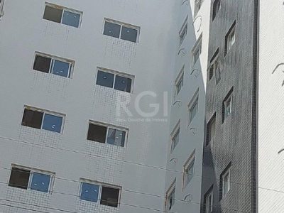 Apartamento à venda com 49m², 1 quarto, 1 vaga no bairro Centro em Capão da Canoa - Foto 2