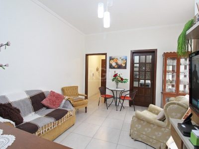 Apartamento à venda com 73m², 2 quartos no bairro Farroupilha em Porto Alegre - Foto 2