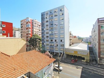 Apartamento à venda com 104m², 3 quartos, 1 suíte, 1 vaga no bairro Independência em Porto Alegre - Foto 17