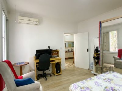 Apartamento à venda com 63m², 2 quartos, 1 suíte, 1 vaga no bairro Centro Histórico em Porto Alegre - Foto 15