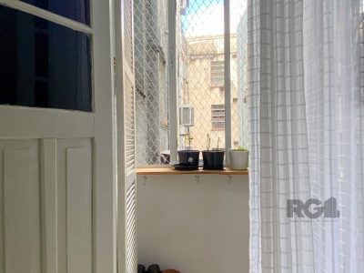 Apartamento à venda com 63m², 2 quartos, 1 suíte, 1 vaga no bairro Centro Histórico em Porto Alegre - Foto 21