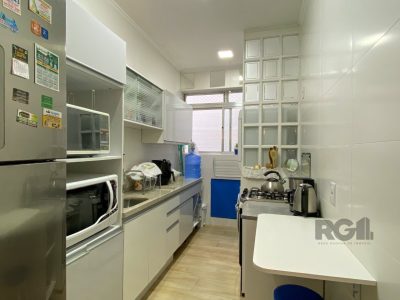 Apartamento à venda com 63m², 2 quartos, 1 suíte, 1 vaga no bairro Centro Histórico em Porto Alegre - Foto 27