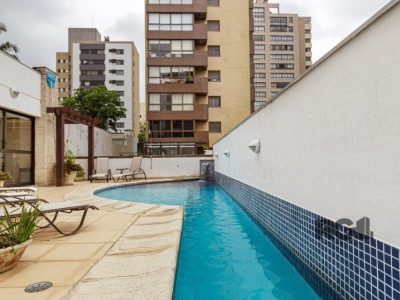 Apartamento à venda com 147m², 2 quartos, 2 suítes, 2 vagas no bairro Auxiliadora em Porto Alegre - Foto 12